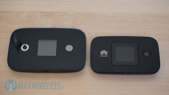 Größenvergleich zwischen Huawei E5786 (links) und Huawei E5377 (rechts)