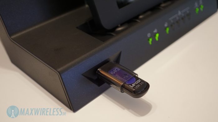 USB Speichermedien können via ReadySHARE ins Netzwerk eingebunden werden.