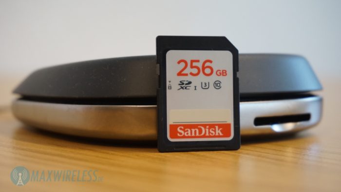 SanDisk iXpand Base mit 256 GB Speicherkarte.