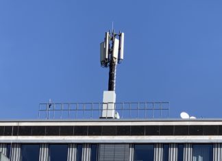 Niederlande: GSM-Abschaltung bei T-Mobile, 3G-Aus bei KPN Mobilfunk Sendemast. Bild: maxwireless.de.