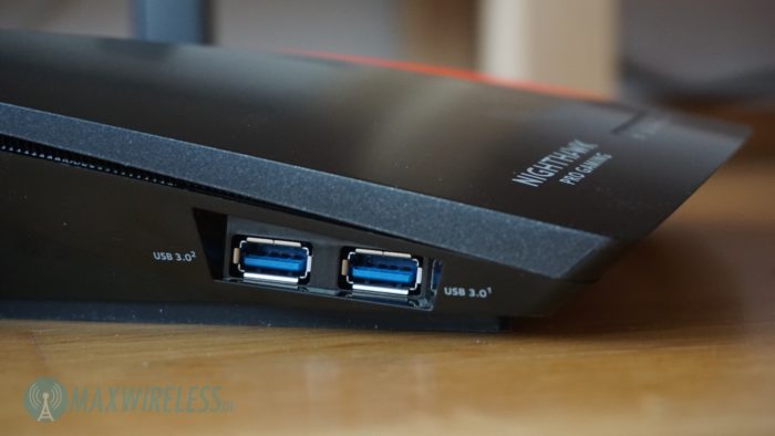 USB Anschlüsse beim Netgear XR700